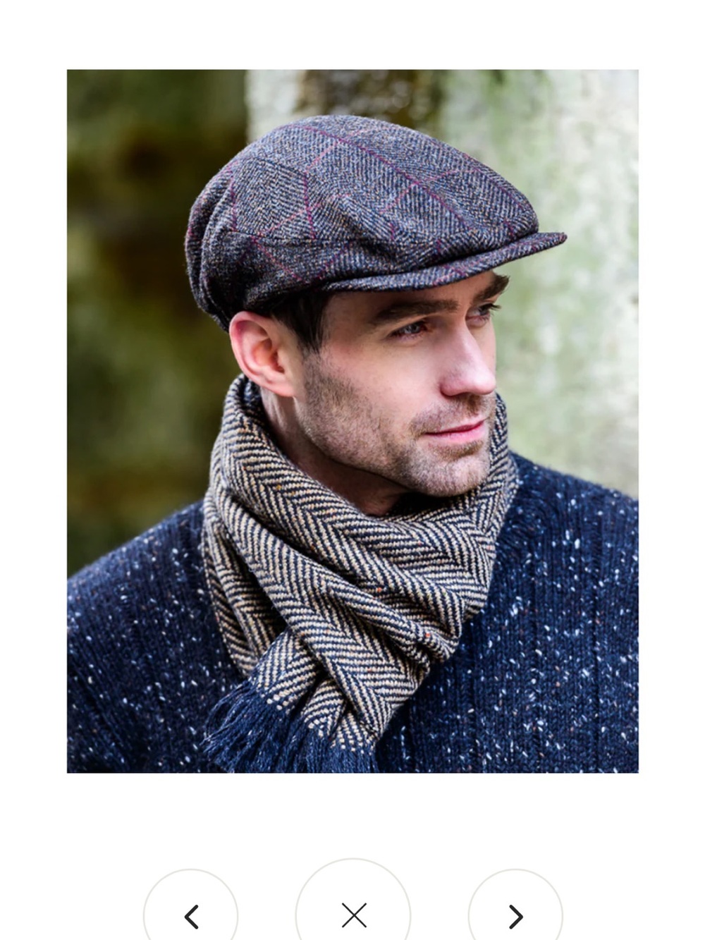Mucros Weavers Workshop Kerry Tweed Flat Cap - Black with Red Large